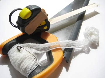First aid for DIY enthusiasts DIY First Aid Why should DIY enthusiasts keep a well stocked first aid kit?