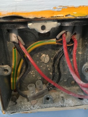 current switch surplus wiring (1).JPG