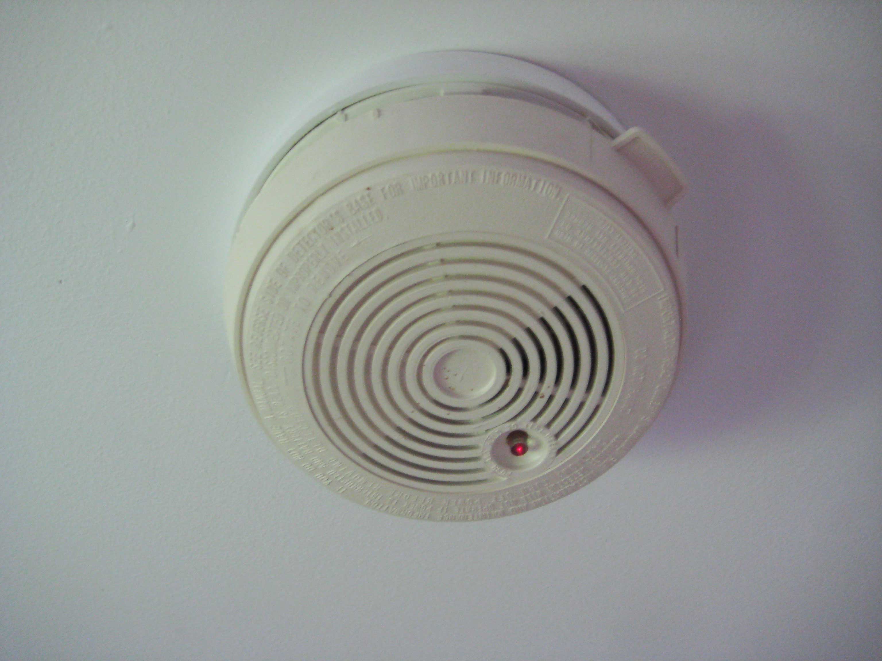 How To Change A Battery In A Smoke Alarm All Smoke Alarms Need Batteries Diy Doctor