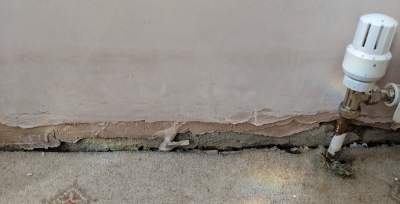 Gap between plaster and floor