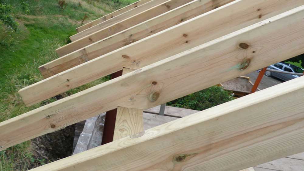 how to build a shed. cut and assemble roof rafters