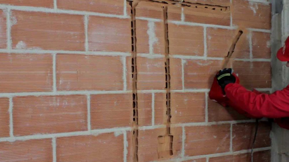 Cutting and Filling Chases in Brick and Concrete Walls | DIY Doctor