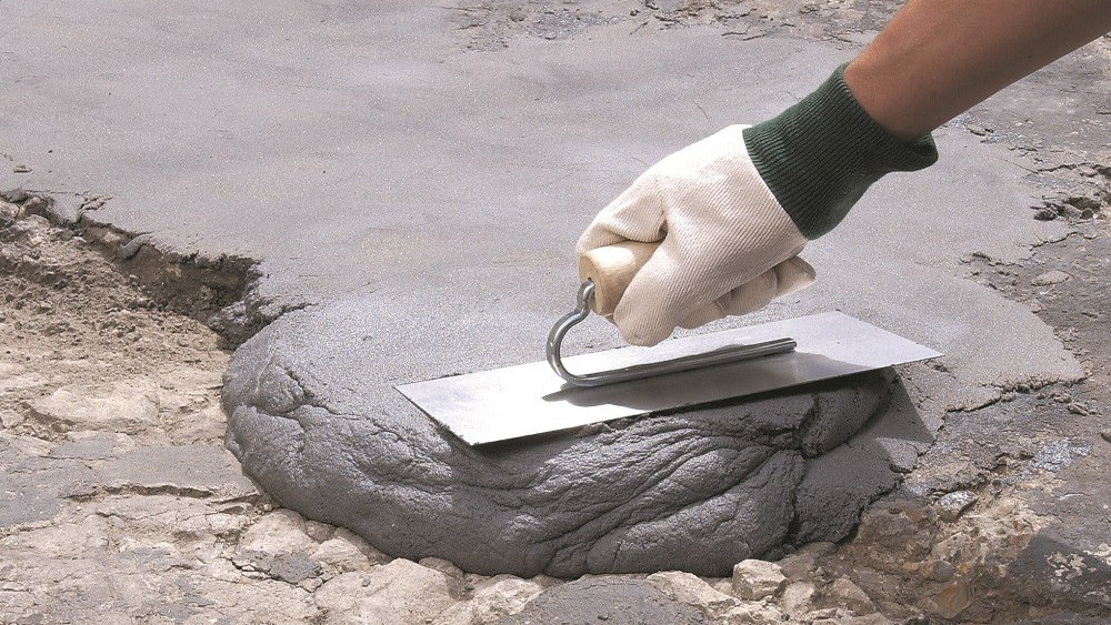 Repairing Concrete Cracks and Joints | DIY Doctor