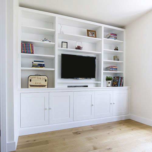 Alcove entertainment area