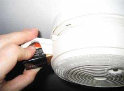 Change a smoke alarm battery