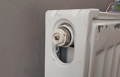 Bleed screw on side of radiator