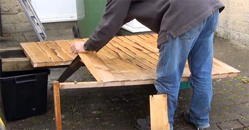 Cutting down fence panel in width