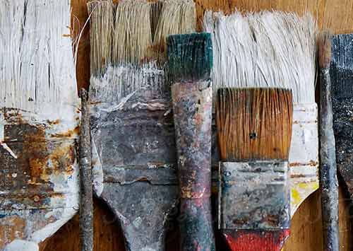 Old waste paint brushes