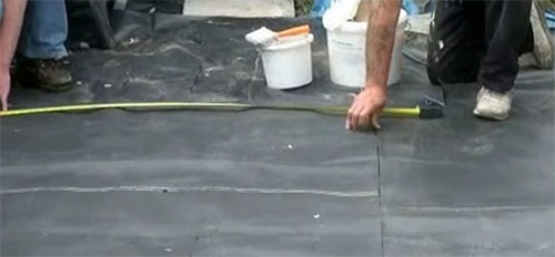 Rubber for roof measured and cut to size