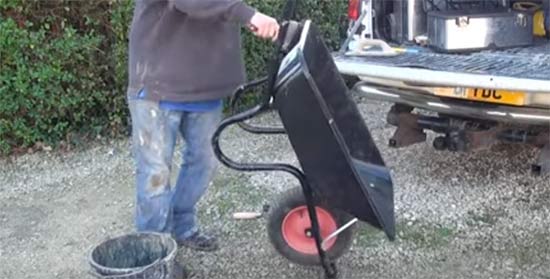 Thoroughly clean the exterior of the wheelbarrow