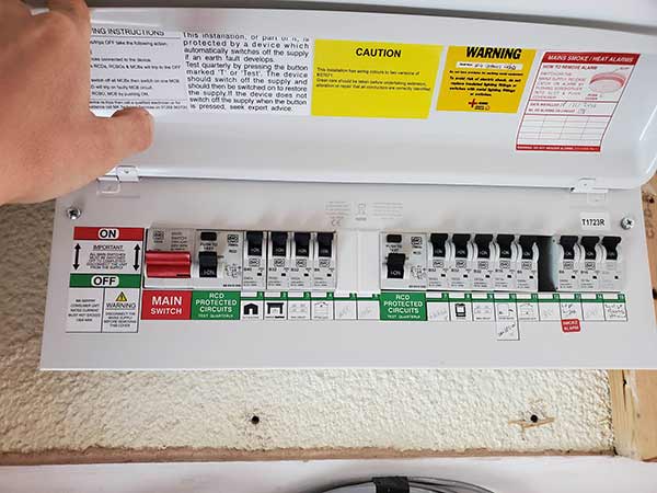 Split load consumer unit featuring 2 RCD's