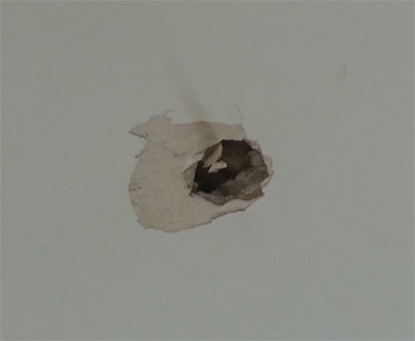 How to repair a large hole in drywall How to repair a large hole in drywall