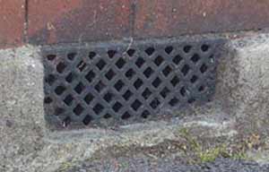 Air bricks can provide ventilation to reduce damp