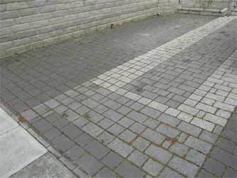 Patterned block driveway