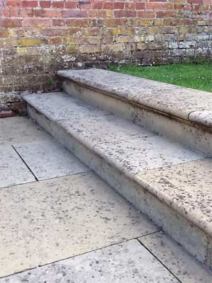 Paving slab steps