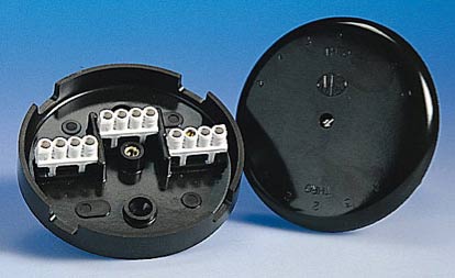 Bussbar type terminals in a junction box