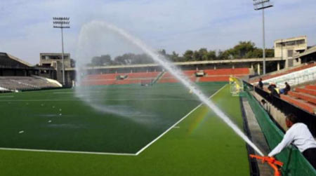 Water-filled artificial grass