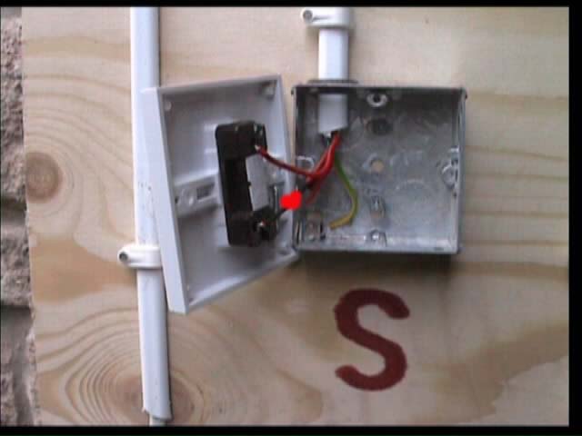 Wiring a Light Switch | Wiring a Ceiling Rose | DIY Doctor