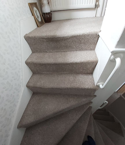 Curved staircase and landing to be carpeted