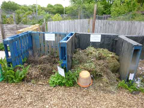 Double bin compost bin