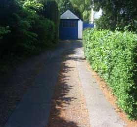 Wheel track driveway