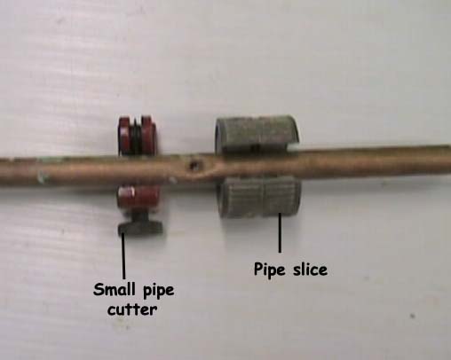 Small pipe cutter and pipe slice