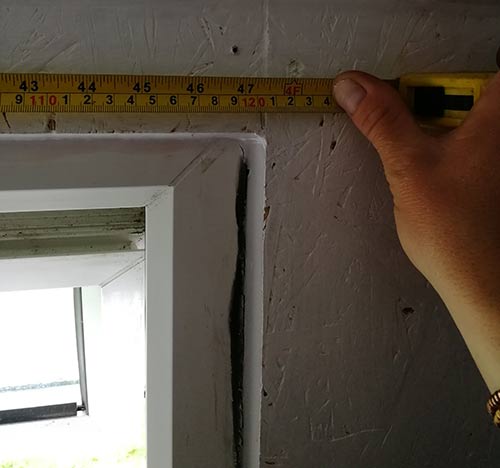 Measuring size of window reveal