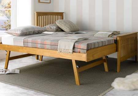 Trundle bed