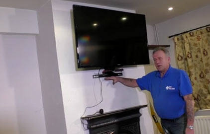 Large TV on TV wall bracket