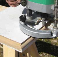 Using a router to shape cupboard door edges